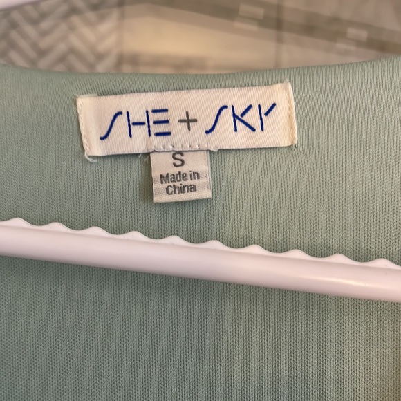 Light teal flowy mini dress - Picture 3 of 4